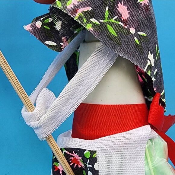 1970s Good Luck Kitchen Witch Feather Duster Kitsch Vintage Folk Art Deco Taiwan - Picture 5 of 13